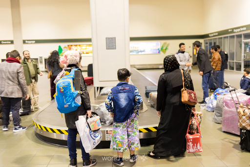 ©2021_World-Relief-Sacramento_Airport-Baggage-Clai