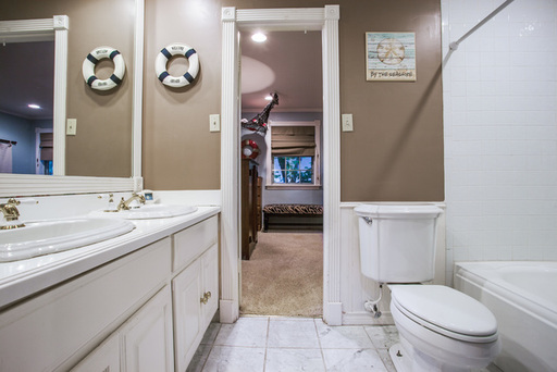 4556-belclaire-ave-dallas-tx-1-High-Res-21.jpg